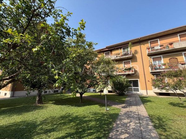 appartamento in vendita a Rezzato in zona Virle