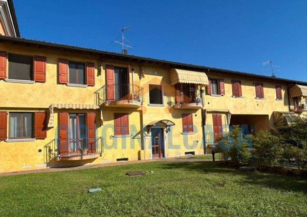 appartamento in vendita a Rezzato in zona Treponti