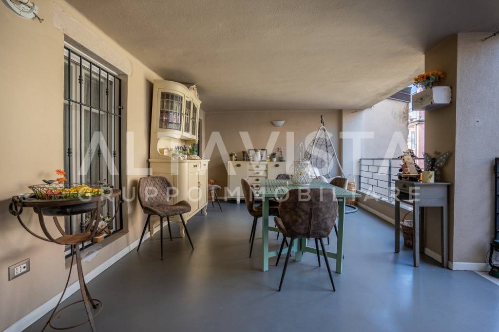 casa indipendente in vendita a Rezzato in zona Virle