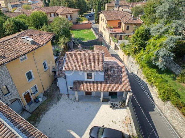 appartamento in vendita a Rezzato in zona Virle