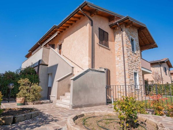 appartamento in vendita a Rezzato in zona Virle