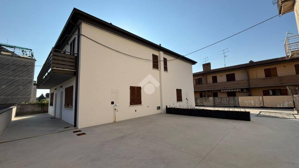 casa indipendente in vendita a Rezzato in zona Virle