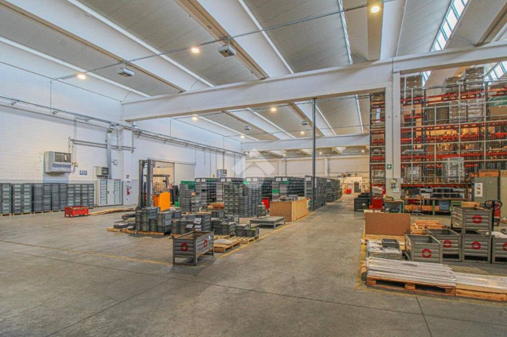 locale commerciale in vendita a Roccafranca