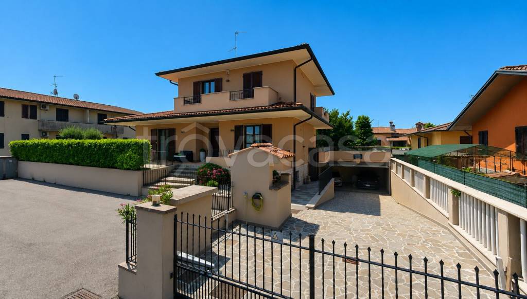casa indipendente in vendita a Roccafranca