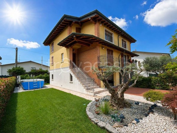 casa indipendente in vendita a Roccafranca