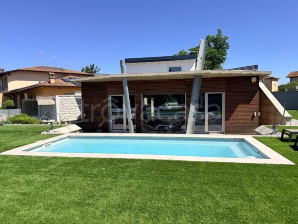 casa indipendente in vendita a Roccafranca in zona Ludriano