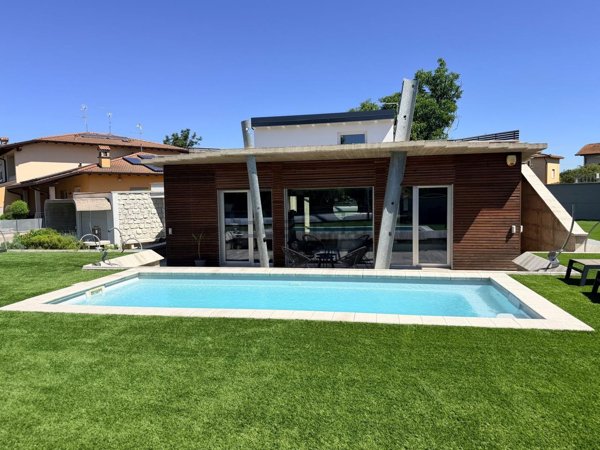 casa indipendente in vendita a Roccafranca in zona Ludriano