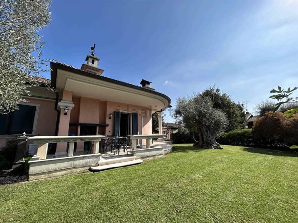 casa indipendente in vendita a Rodengo Saiano