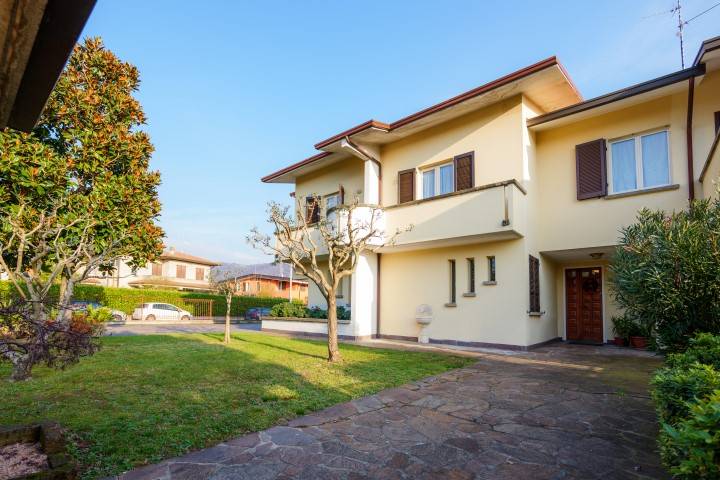 casa indipendente in vendita a Rodengo Saiano