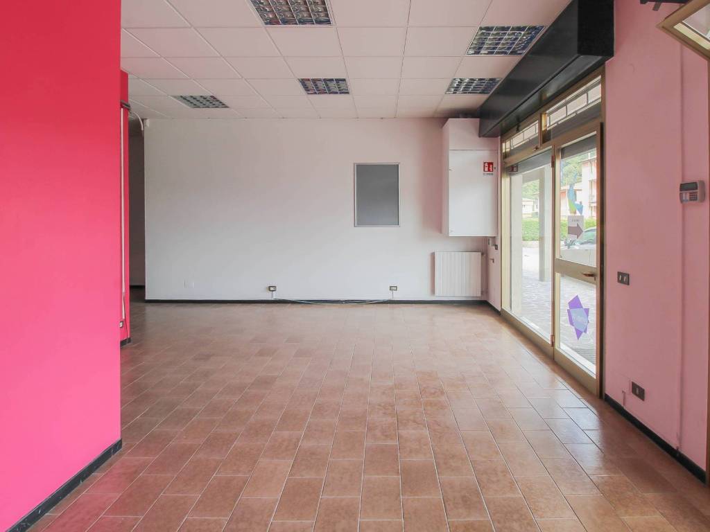negozio in vendita a Rodengo Saiano in zona Ponte Cingoli