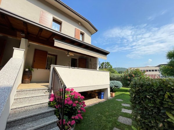 casa indipendente in vendita a Rodengo Saiano