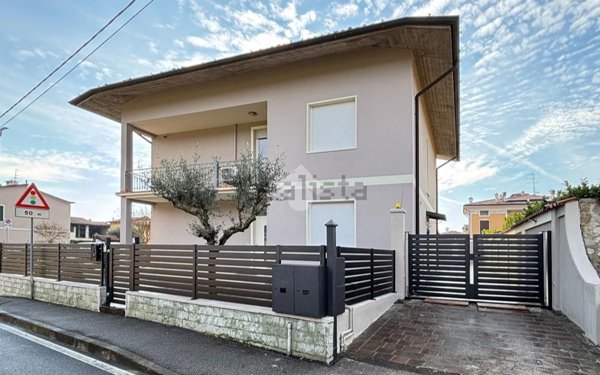 appartamento in vendita a Rodengo Saiano in zona Delma