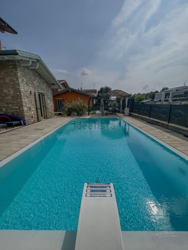 casa indipendente in vendita a Rodengo Saiano
