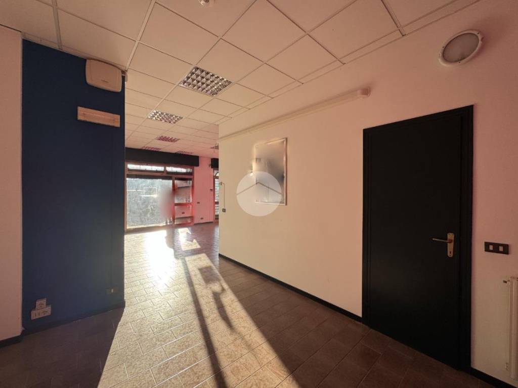 negozio in vendita a Rodengo Saiano in zona Ponte Cingoli
