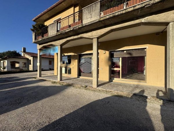 negozio in vendita a Rodengo Saiano in zona Ponte Cingoli