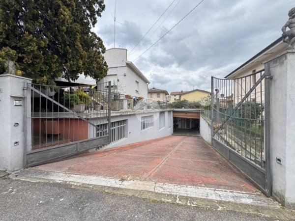 locale commerciale in vendita a Rodengo Saiano in zona Ponte Cingoli