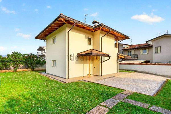 casa indipendente in vendita a Rodengo Saiano in zona Ponte Cingoli