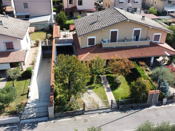 casa indipendente in vendita a Rodengo Saiano in zona Ponte Cingoli