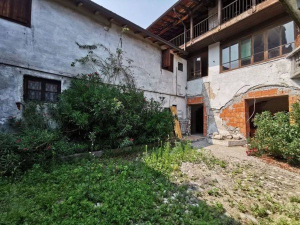 appartamento in vendita a Roè Volciano in zona Volciano