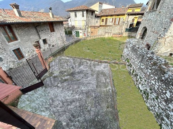 casa indipendente in vendita a Roè Volciano