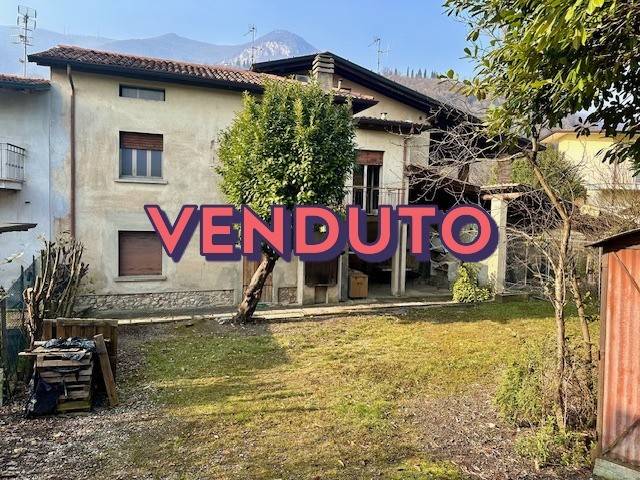 casa indipendente in vendita a Roè Volciano in zona Tormini