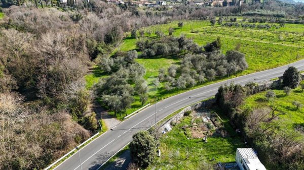 negozio in vendita a Roè Volciano in zona Volciano