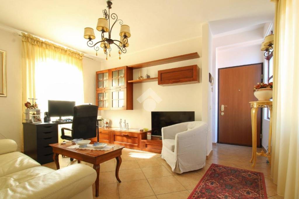 appartamento in vendita a Roè Volciano in zona Volciano