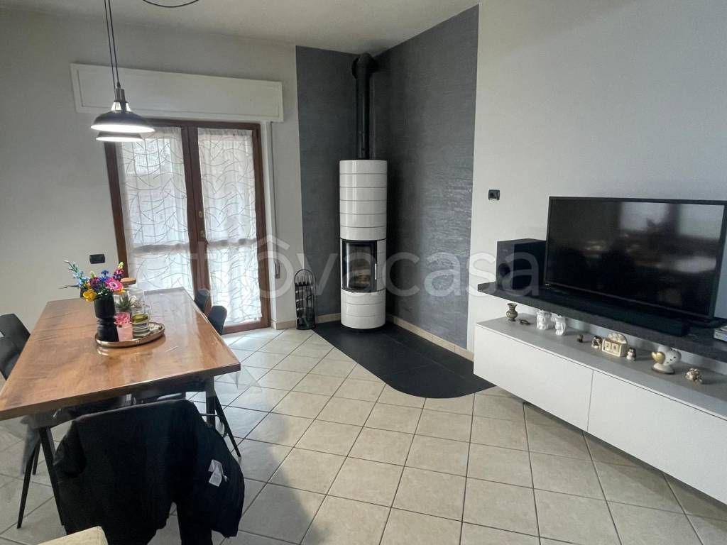 appartamento in vendita a Roè Volciano