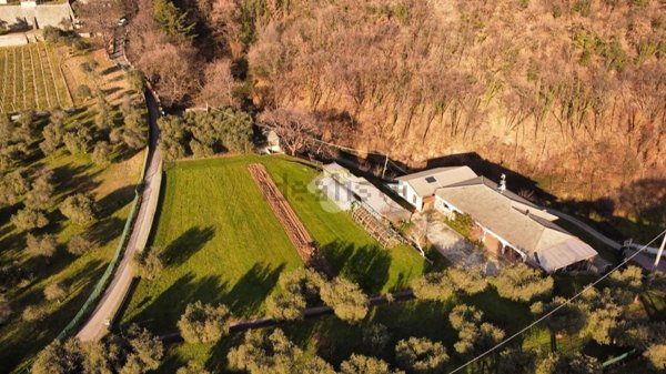 casa indipendente in vendita a Roè Volciano