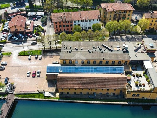 negozio in vendita a Roè Volciano