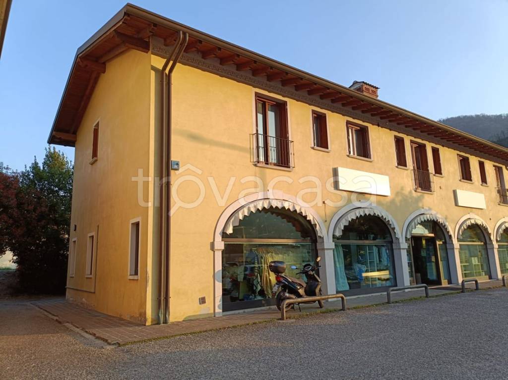 appartamento in vendita a Roè Volciano