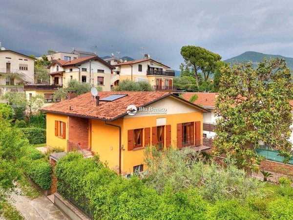 casa indipendente in vendita a Roè Volciano in zona Volciano