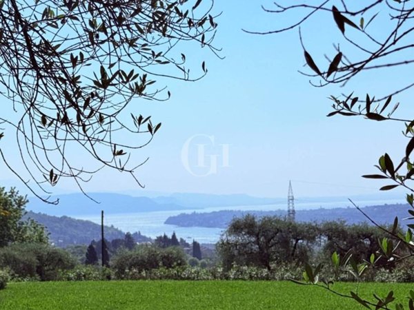 villa in vendita a Roè Volciano
