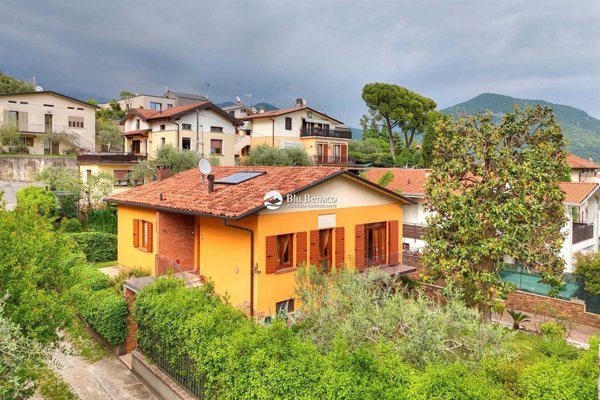 casa indipendente in vendita a Roè Volciano in zona Volciano