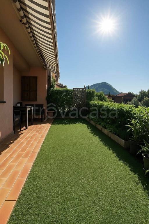 casa indipendente in vendita a Roè Volciano