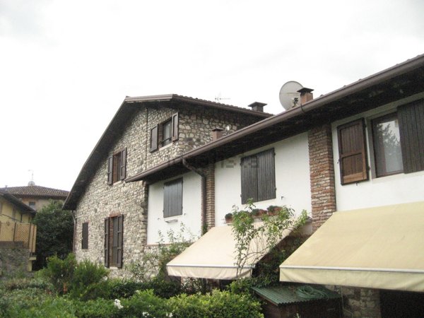 appartamento in vendita a Roè Volciano in zona Trobiolo