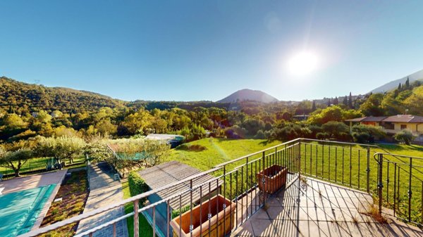 casa indipendente in vendita a Roè Volciano in zona Volciano