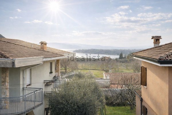 appartamento in vendita a Roè Volciano in zona Volciano