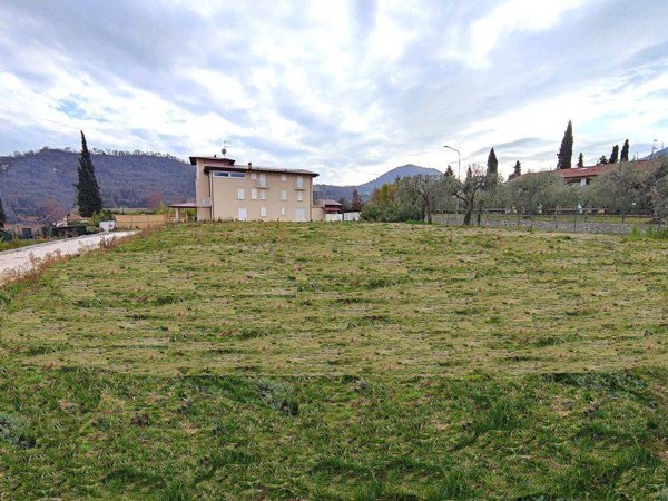 villa in vendita a Roè Volciano