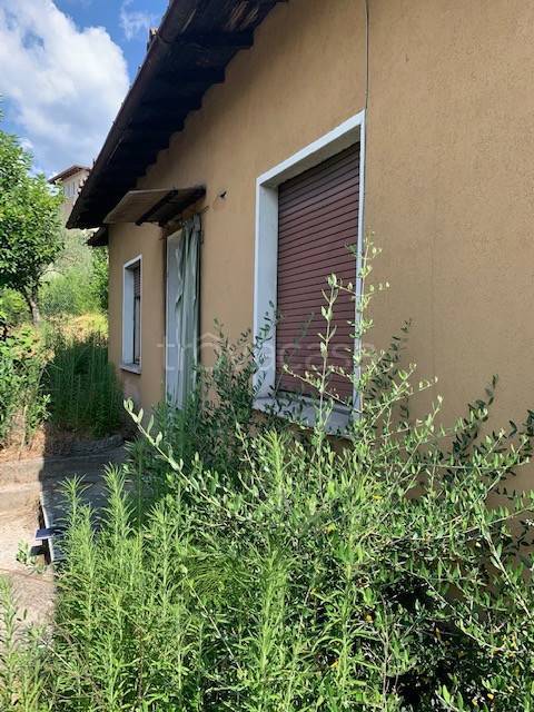 casa indipendente in vendita a Roè Volciano