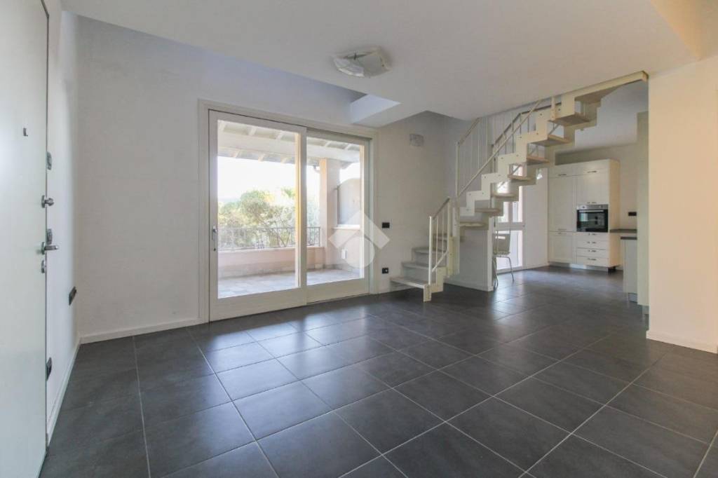 appartamento in vendita a Roè Volciano in zona Volciano