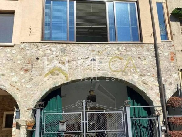 casa indipendente in vendita a Roè Volciano in zona Volciano