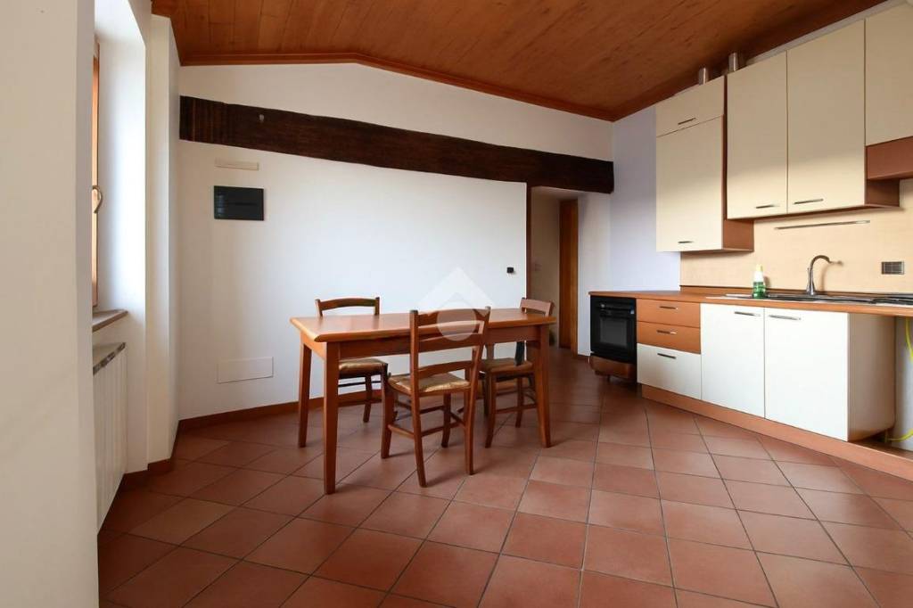 appartamento in vendita a Roè Volciano in zona Volciano