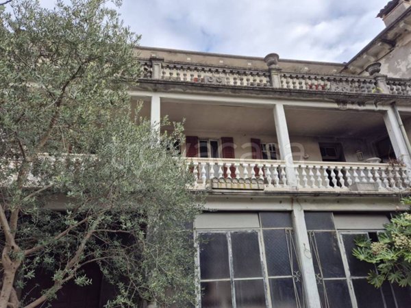 casa indipendente in vendita a Roè Volciano