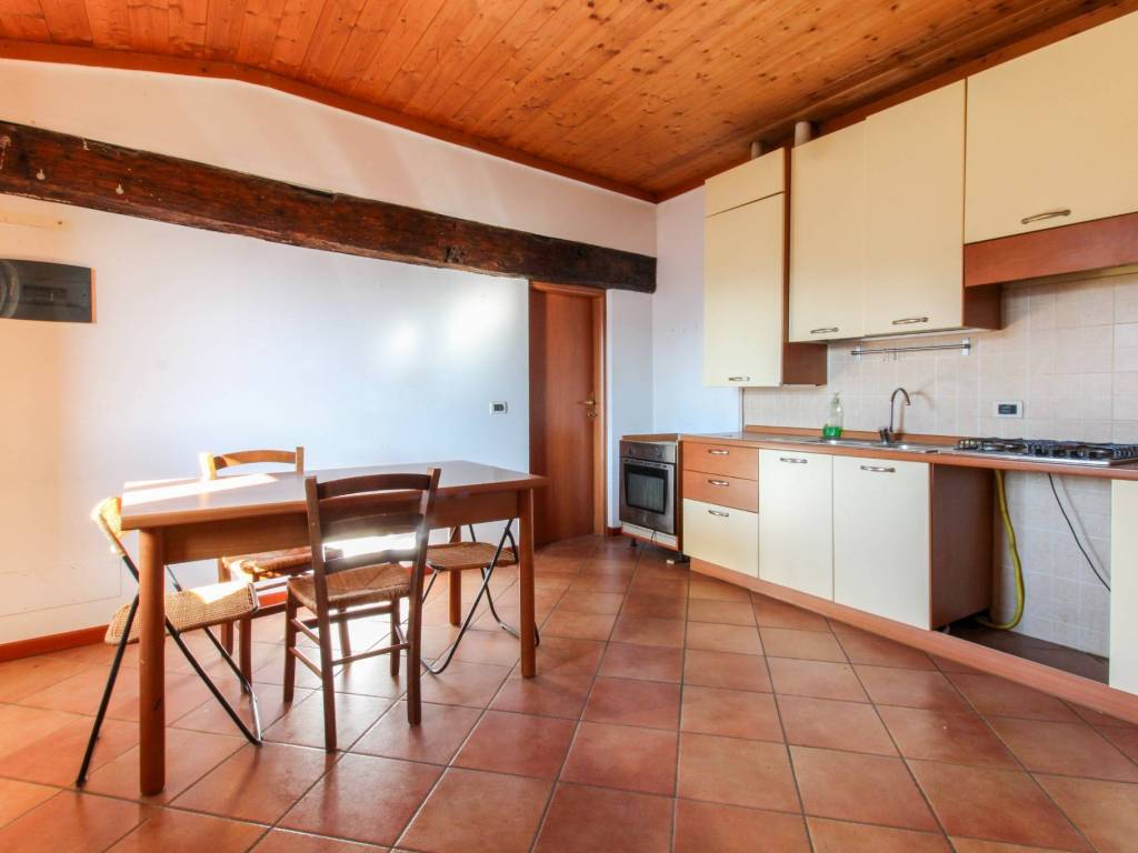 appartamento in vendita a Roè Volciano