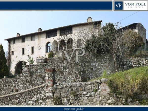 casa indipendente in vendita a Roè Volciano