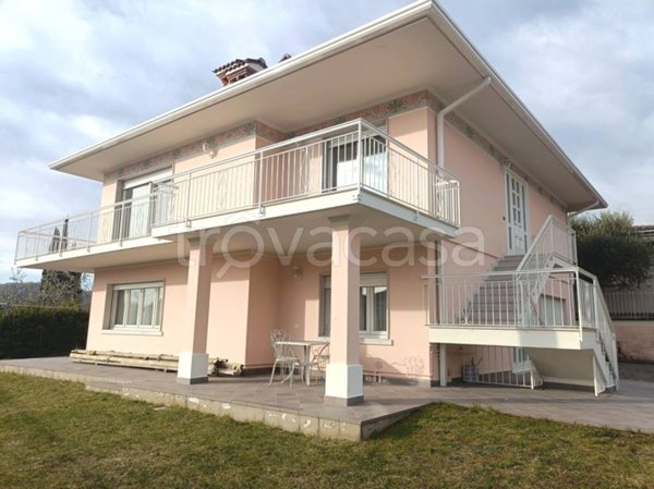 casa indipendente in vendita a Roè Volciano