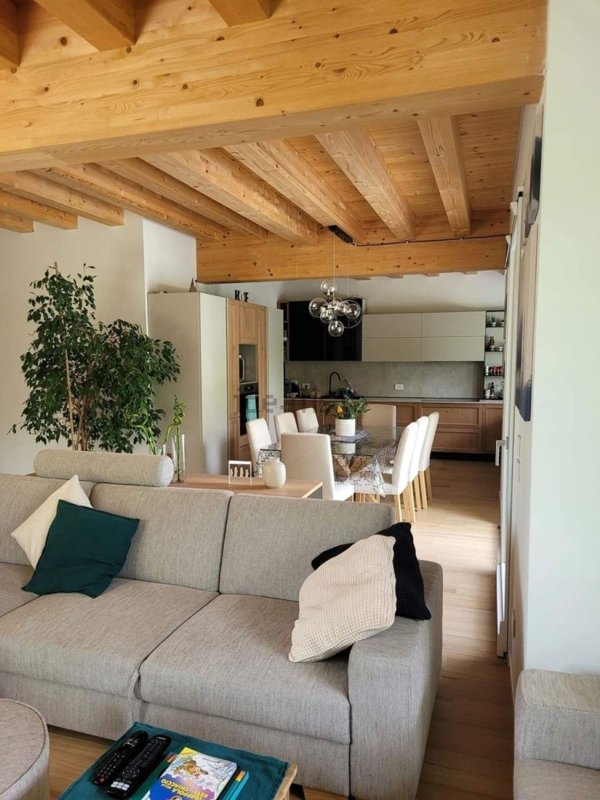 casa indipendente in vendita a Roè Volciano in zona Volciano