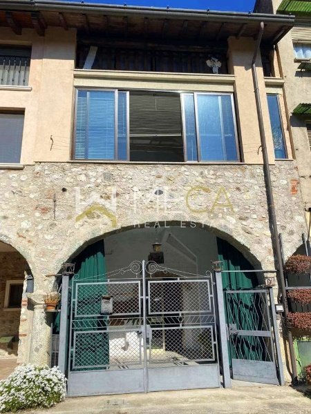 casa indipendente in vendita a Roè Volciano in zona Volciano