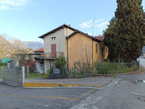 casa indipendente in vendita a Roè Volciano